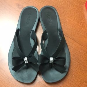 Guess flip flops